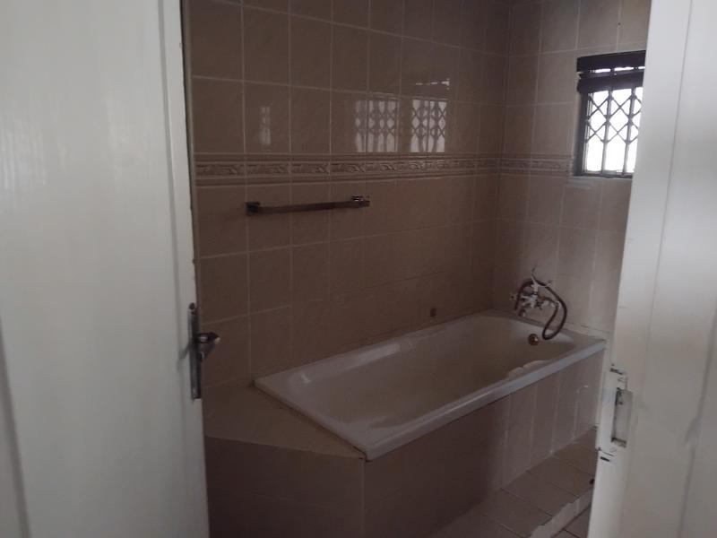 5 Bedroom Property for Sale in Southernwood Eastern Cape